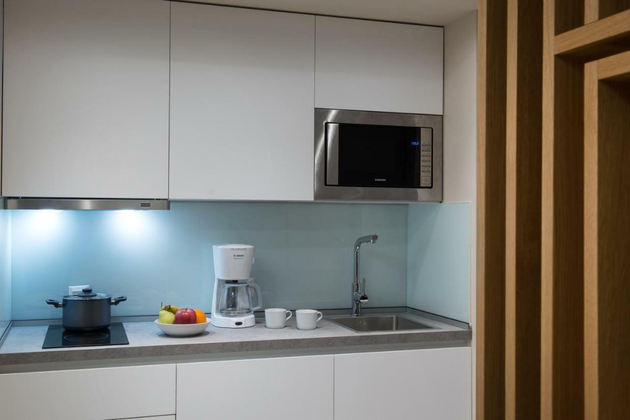 King's Blue, Urban Suites Heraklion  Bagian luar foto