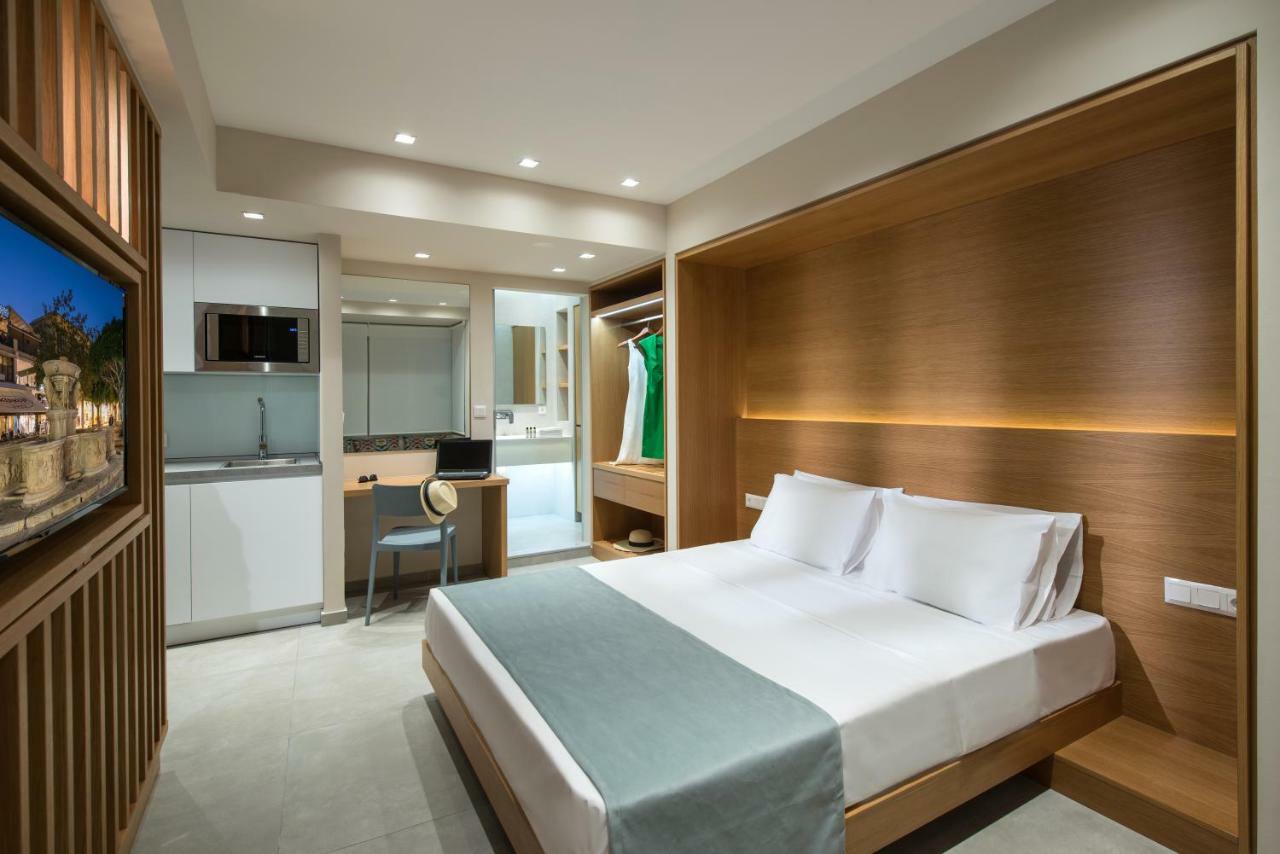 King's Blue, Urban Suites Heraklion  Bagian luar foto