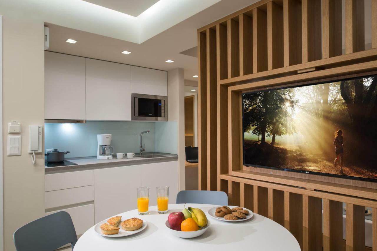 King's Blue, Urban Suites Heraklion  Bagian luar foto
